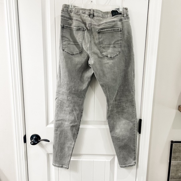 American Eagle Gray Low Rise Curvy Stretch  Jeggings Size 8 - Picture 3 of 8